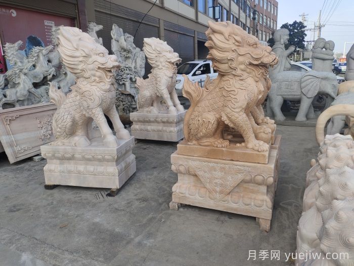 河南南陽(yáng)晚霞紅景觀(guān)石的用途和產(chǎn)品(圖3)