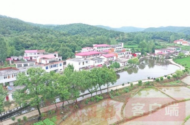信陽(yáng)商城：美麗鄉村展畫(huà)卷(圖2)